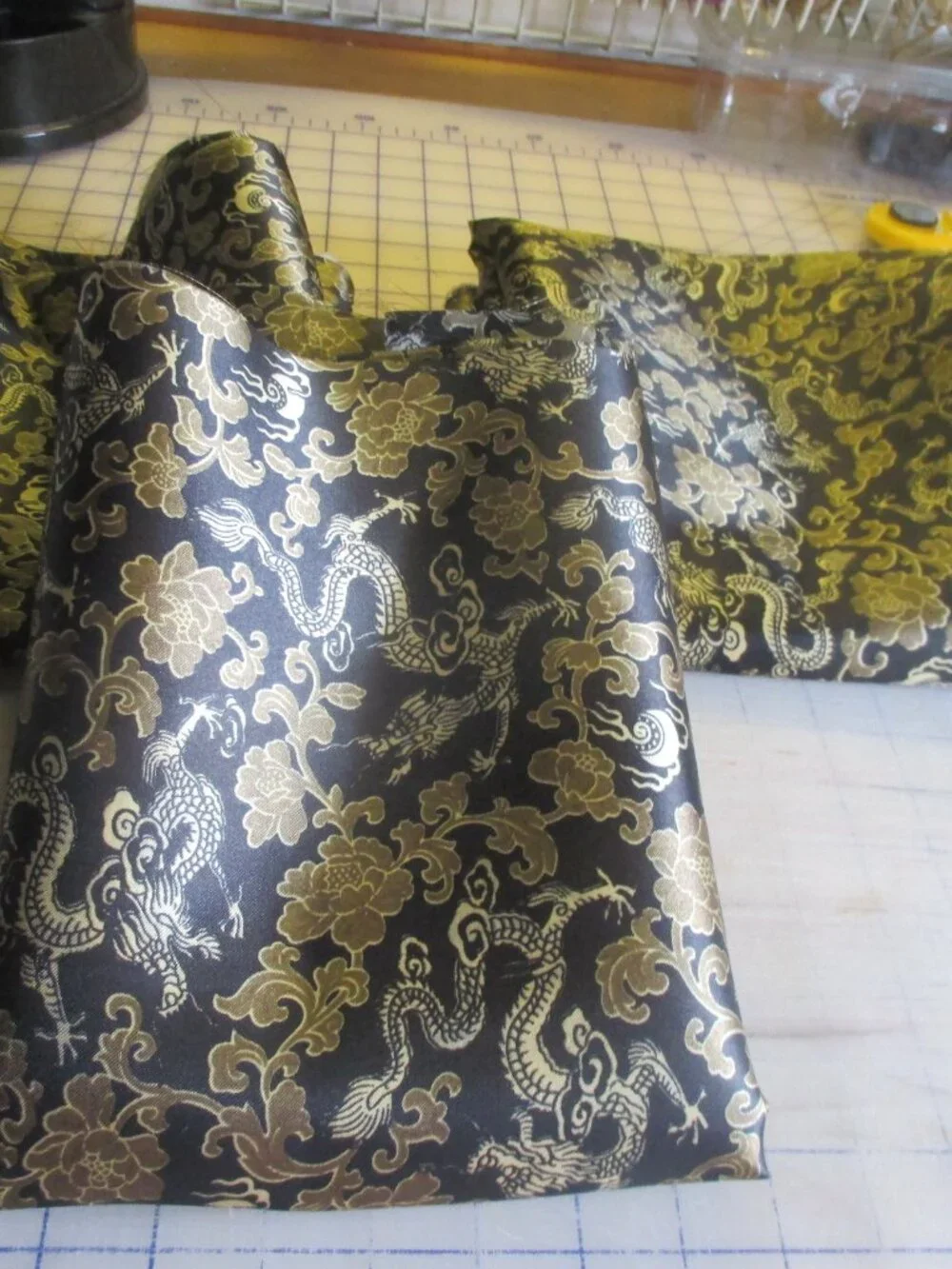 VINTAGE CHINESE BROCADE/DRAGON&FLOWERS/BLACK&GOLD/NOS